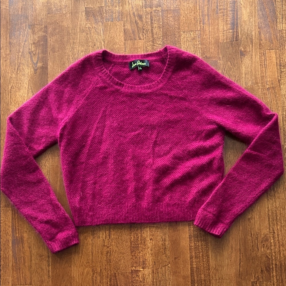Sam Edelman women’s whimsy Boho ruby red wool blend cropped sweater size small​​
